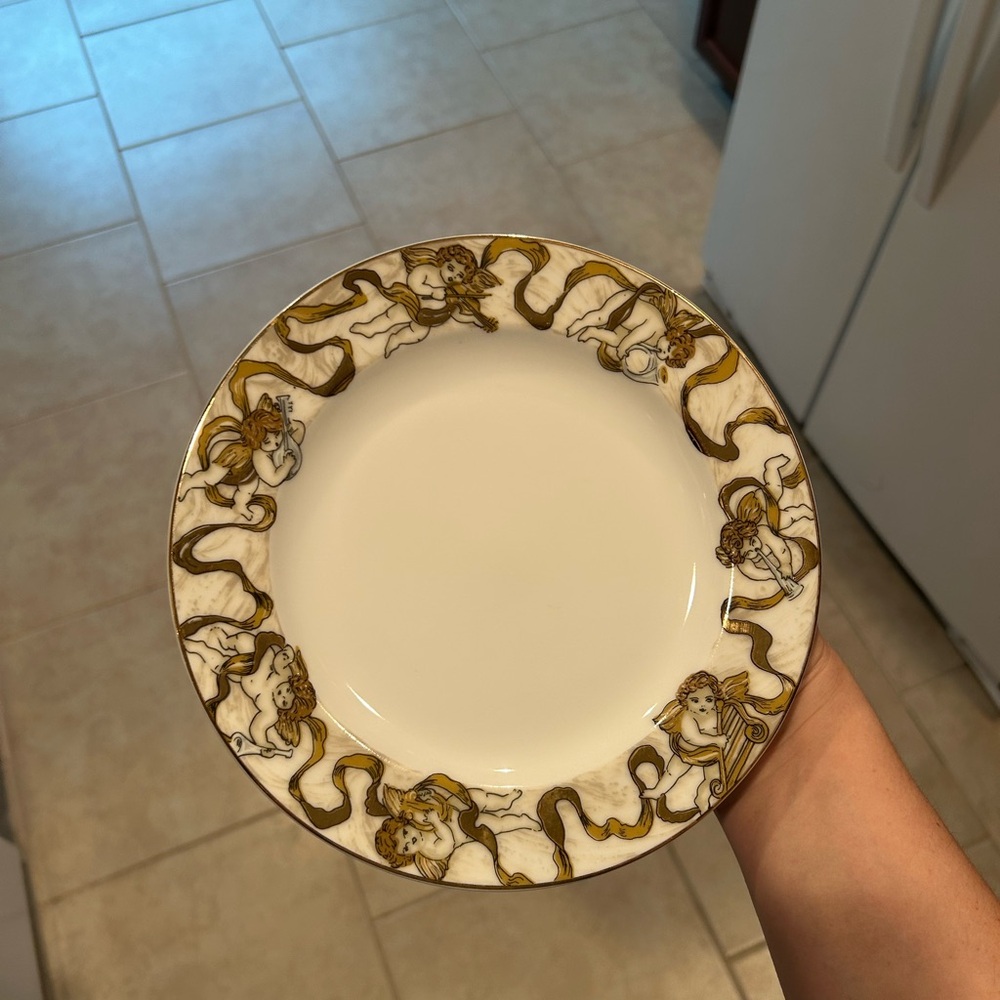 Baby Angel Small Dinner Plates